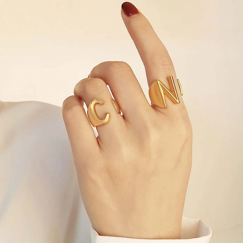 Полые A Z буквы золотого цвета регулируемое Открытое кольцо исходное имя 26 кольца