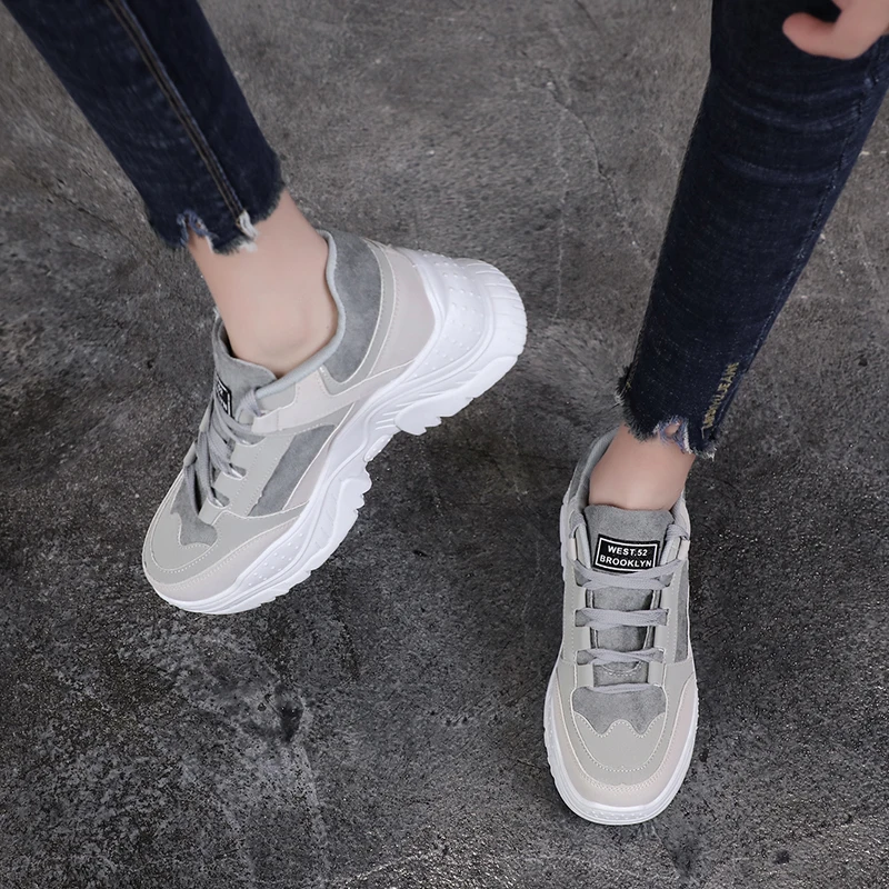 Bjakin/стильные женские кроссовки на платформе дышащие шнуровке женская спортивная