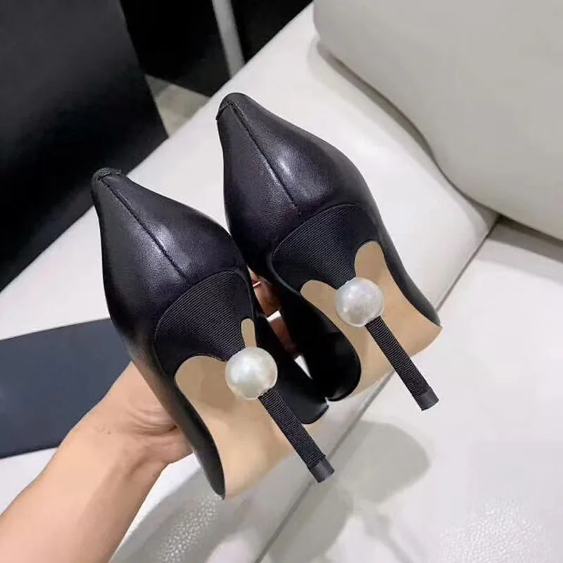 Туфли-лодочки женские с острым носком высокий каблук белый жемчуг модные