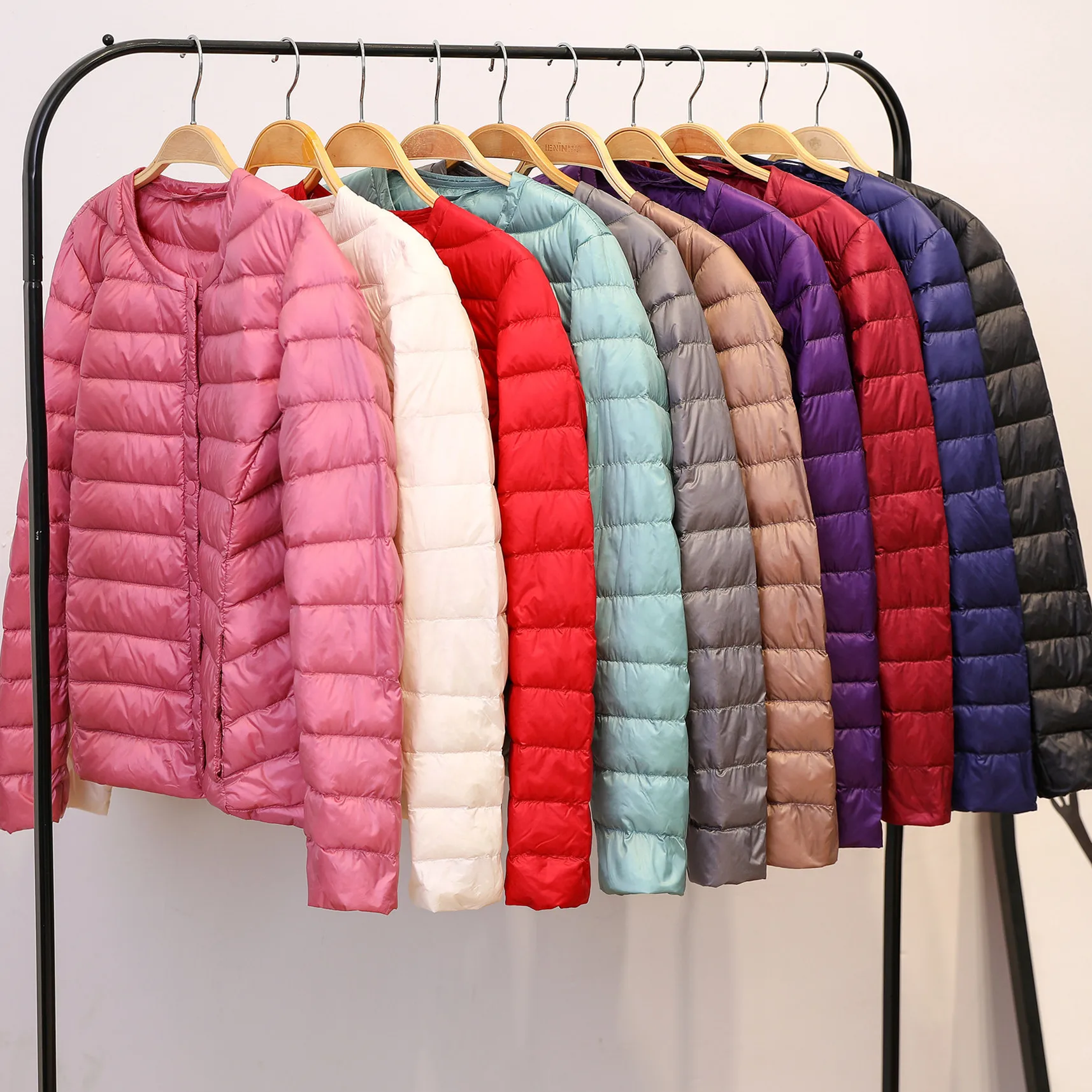 

2021 New Autumn Winter Women Solid Ultra Light O-Neck White Duck Down Jackets Female Long Sleeve Slim Duck Down Snow Coats Z288