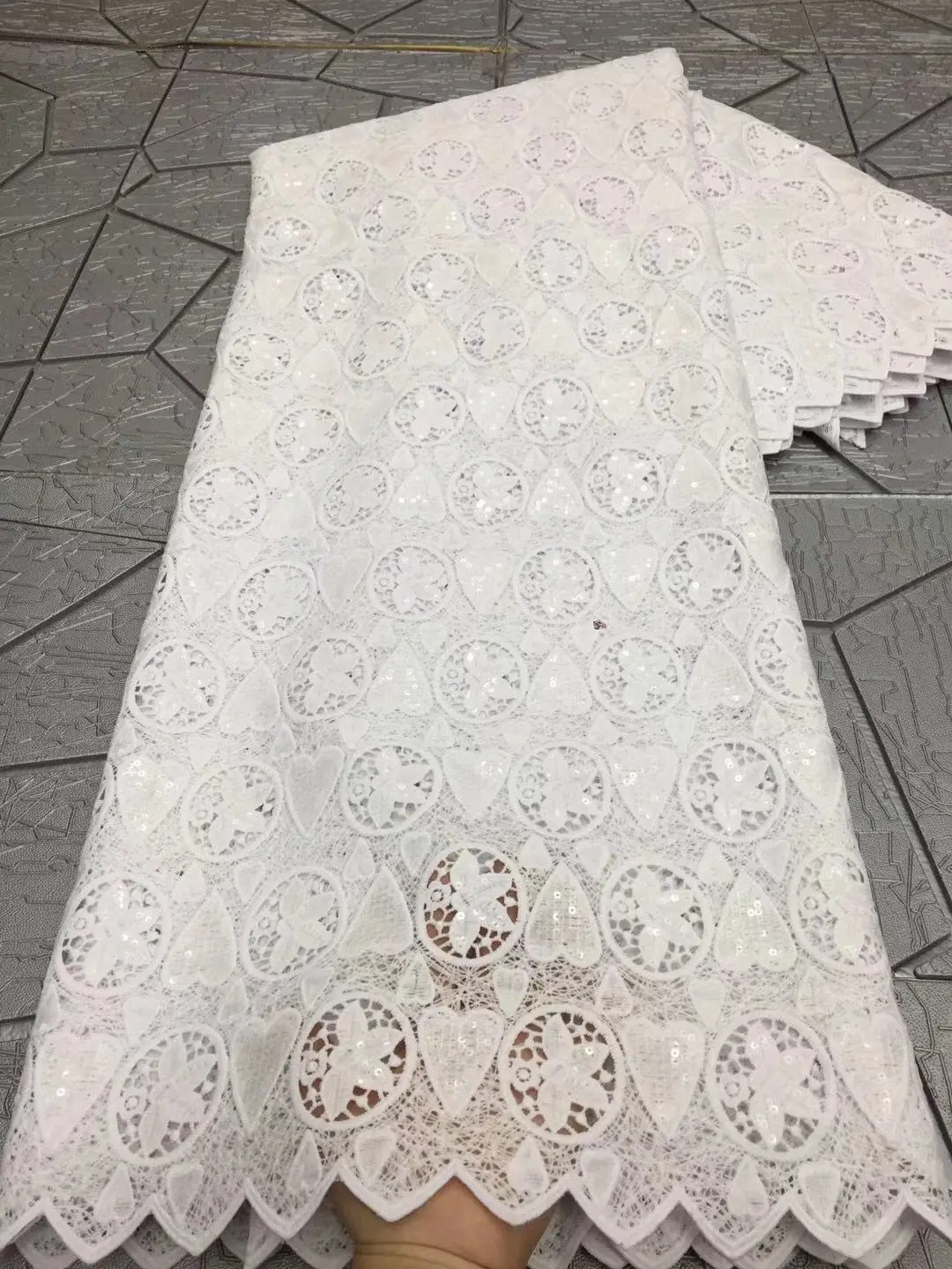 

white African Net Lace Fabric 2021 High Quality beads Lace Nigerian Wedding Lace Fabrics Sequins French Tulle Lace Material