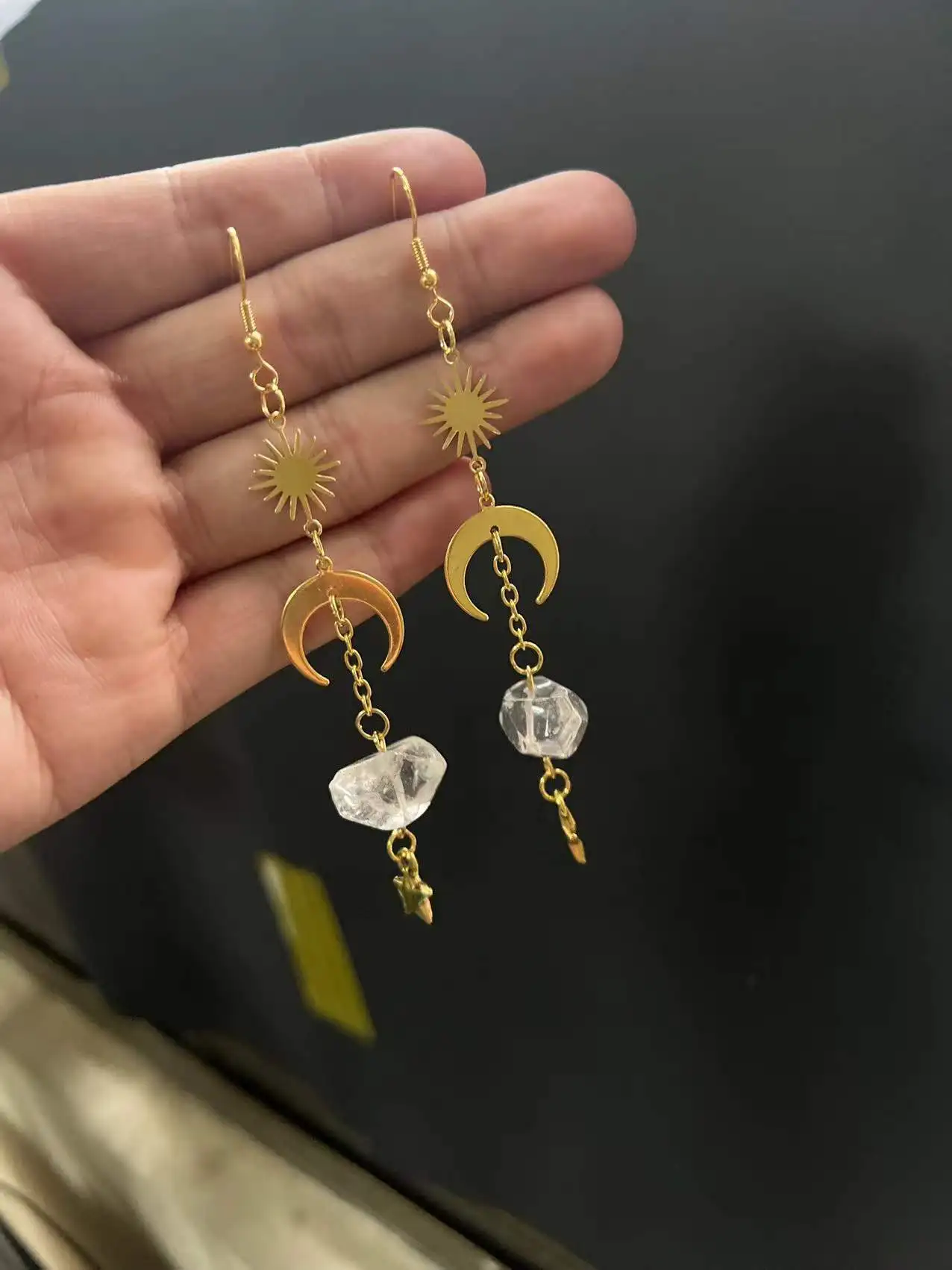 Серьги-Подвески ручной работы с натуральным кристаллом в бразильском стиле |