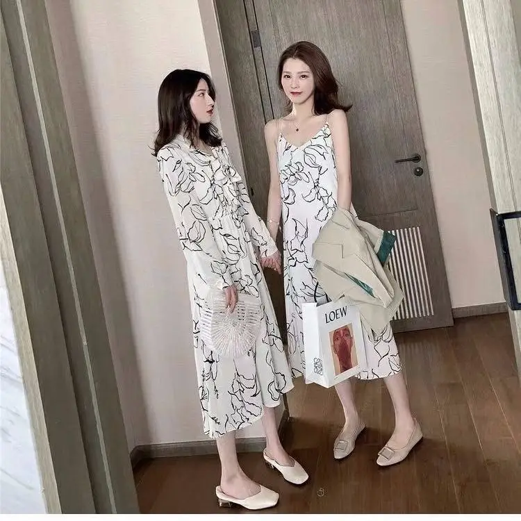 

2021 spring and summer new mid length over knee lace up print boudoir Chiffon Dress French girl A-line skirt