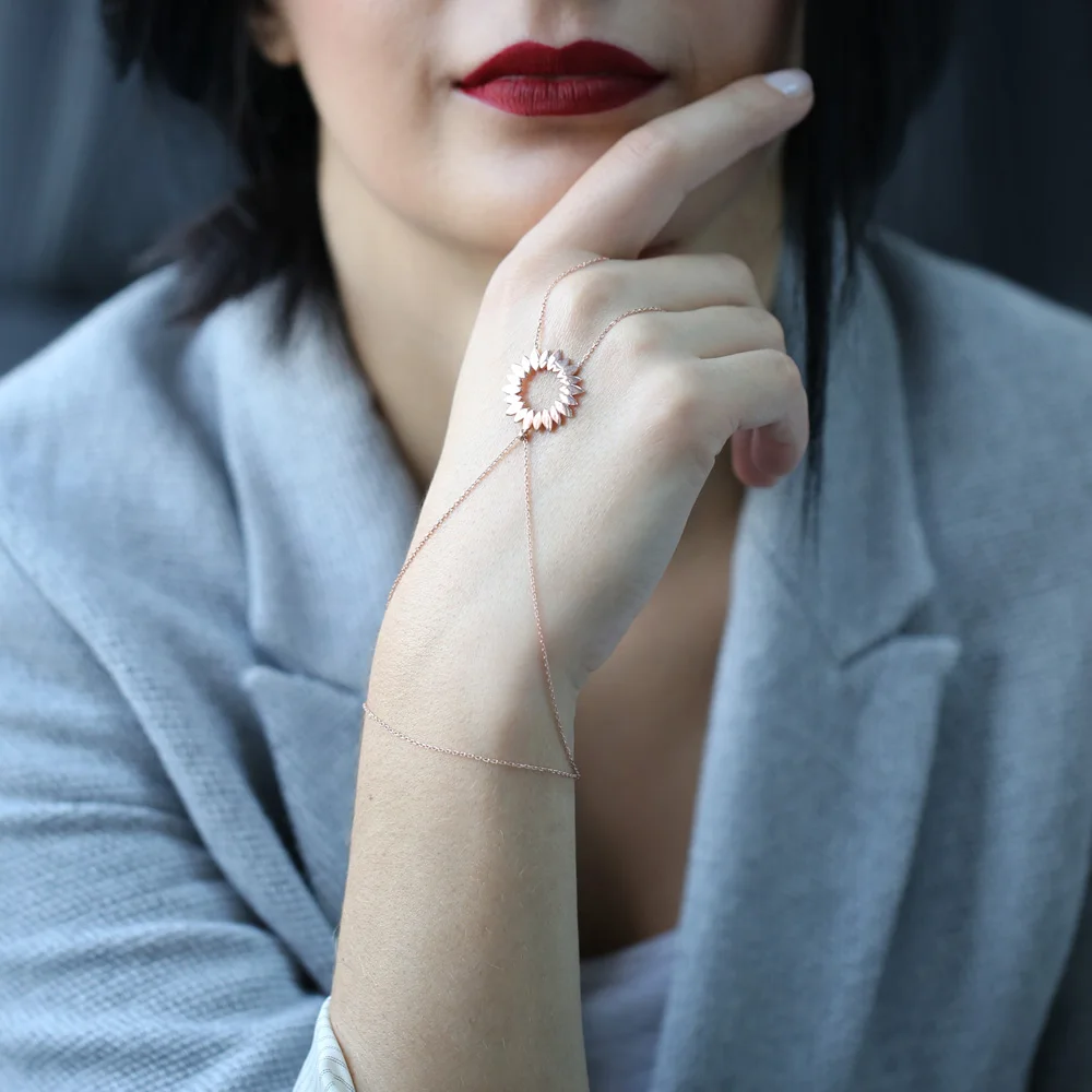 

Silver Leaf Circle Finger Bracelet Turkish Handmade 925 Sterling Silver Finger Bracelet SPENTA Jewelry