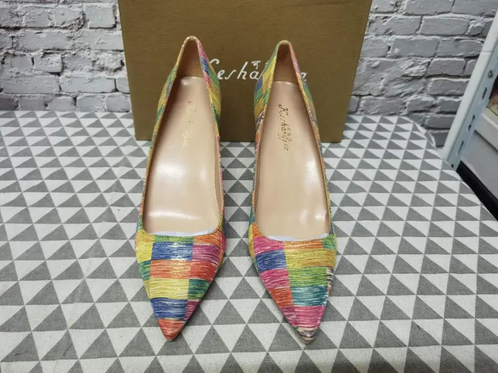 Новинка Брендовые модные элегантные тонкие туфли с острым носком на высоком