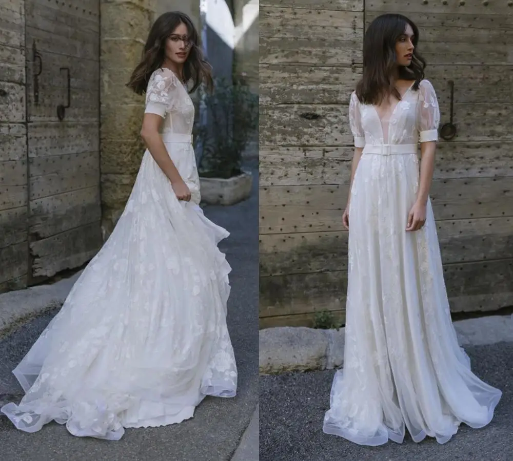 

Short Sleeve Beach Boho Lace Dresses for Wedding Party Appliques V-neck Bridal Gown Plus Size Vintage Backless Wedding Gown