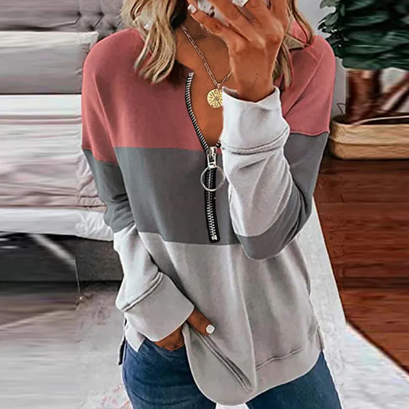 

Hoodies & Sweatshirts