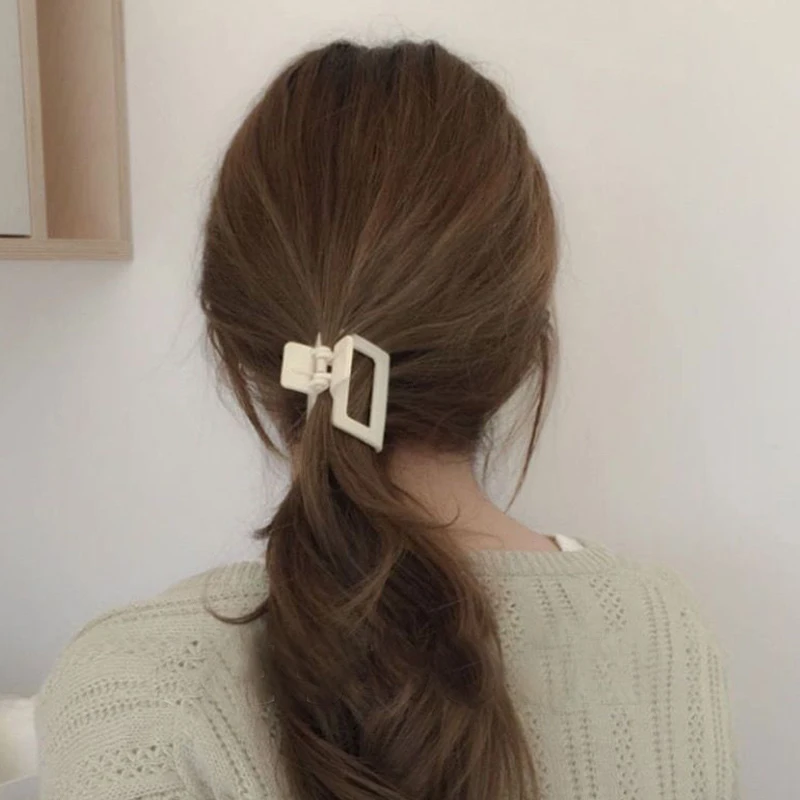 

Geometric Hollow Crab Clamp Transparent Beautiful Hairgrip Square Transparent Hair Claw Korean Style Hair Clip Accessories