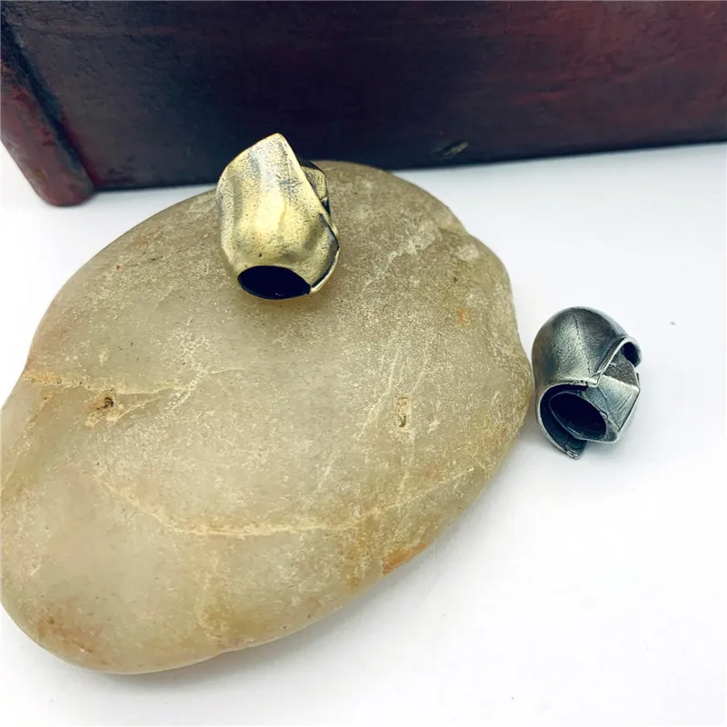 Ретро латунная подвеска в виде газовой маски для брелока ручной работы плетеный