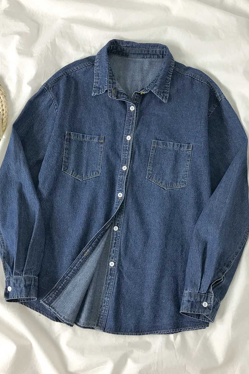 

2021 spring new retro blue denim shirt loose design casual jacket Women long-sleeved simple mid-length denim shirt jacket Women