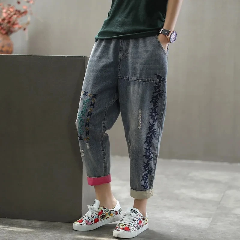 

Elastic Waist Embroidered Jeans Ninth Pants 2021 Female Summer New Fashion High Waist Loose Large Size Embroidery Hole Was Thin