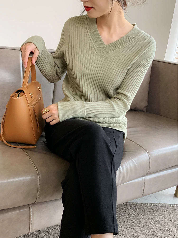 Women Pullovers Wool knitted Sweaters V neck pullover Fall Winter Bottoming knit Natural Silk Basic Sweater