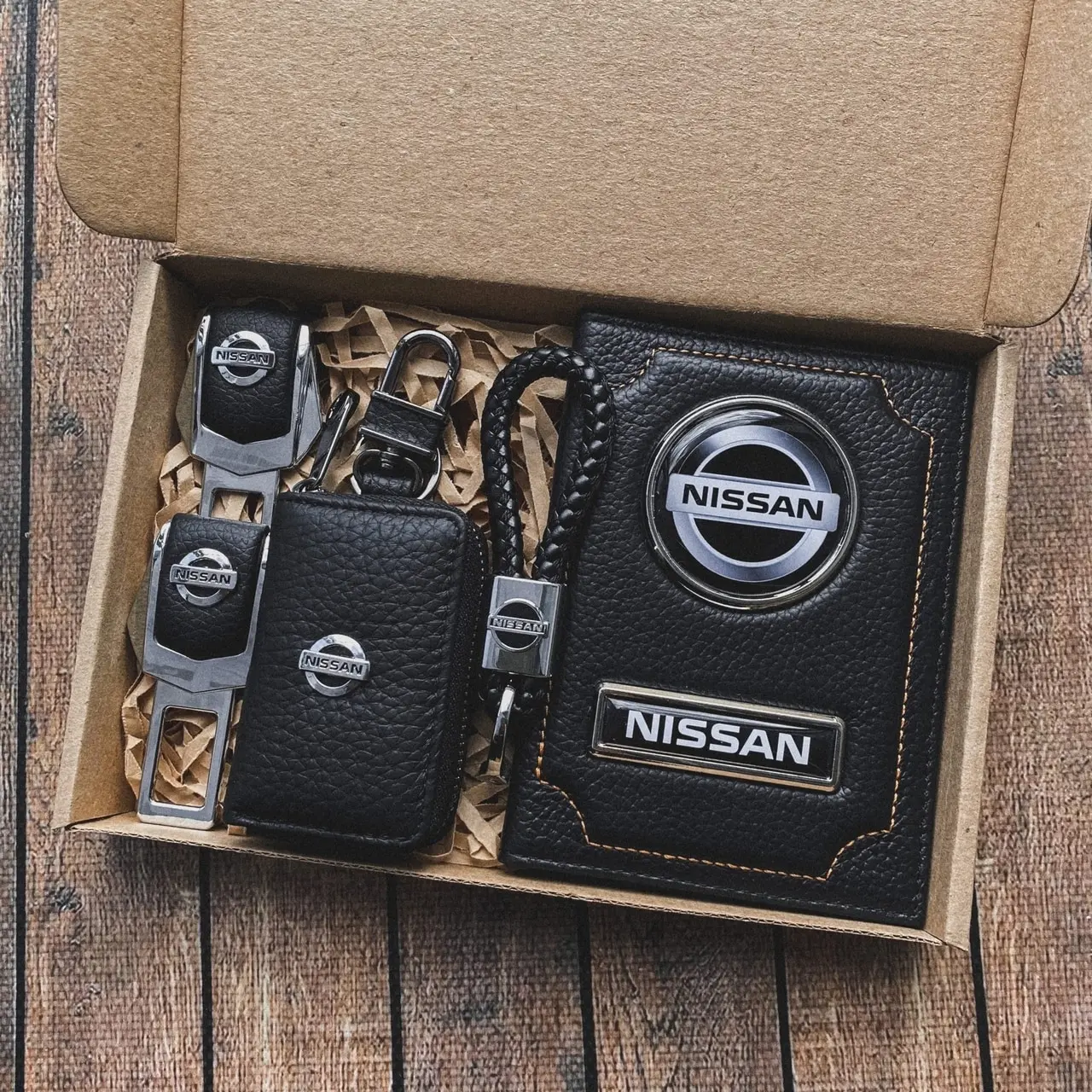 Подарочный набор с логотипом автомобиля Nissan
