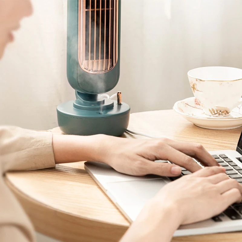 

USB Charging Spray Fan 3 Speed Adjustable with Water Tank