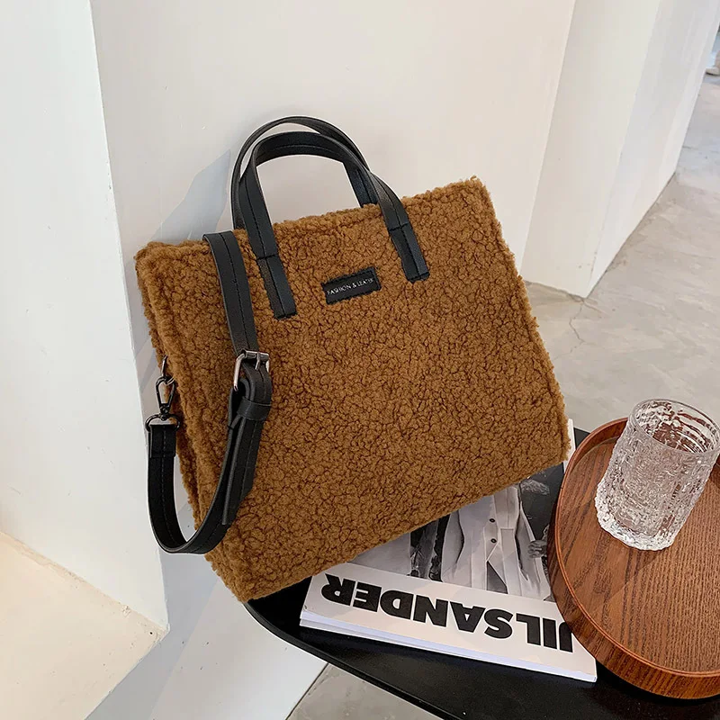 

Autumn and winter large-capacity bags women's bags 2020 new trendy fashion ladies furry shoulder messenger bag portable tote bag