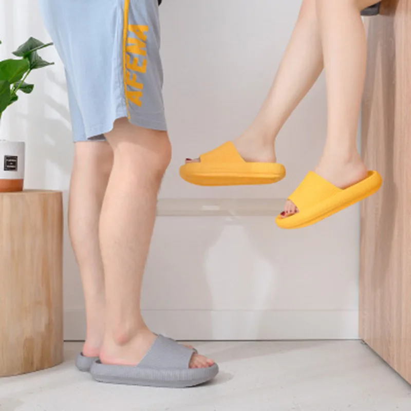 

Slippers Women Summer New Thick Bottom EVA Sandals & Slippers Women Non-Slip Wear-Resistant Couple Indoor & Outdoor Men Sandals