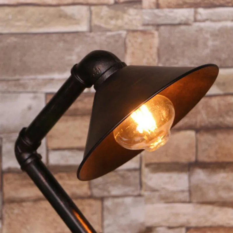 Простая лампа в стиле ретро декоративная винтажная классическая настольная