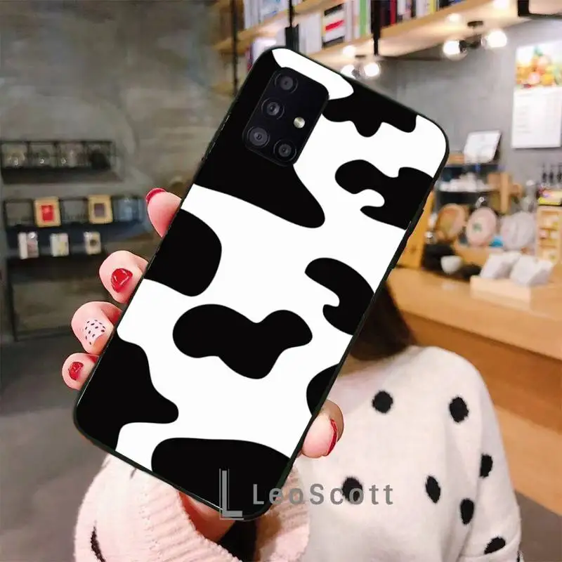 

Cow patter cute Phone Case For Samsung A32 A51 A52 A71 A50 A12 A21S S10 S20 S21 Plus Fe Ultra