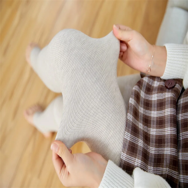 Осеннее плотное термобелье женское сексуальное однотонные бежевые эластичные