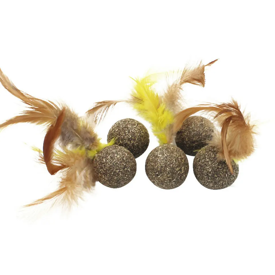 Cat Toy Soft Feather Natural Catnip Ball Toy Menthol Flavor Kitten Treat Cats Playing Chasing Cleaning Teeth Toy Pet Supplies