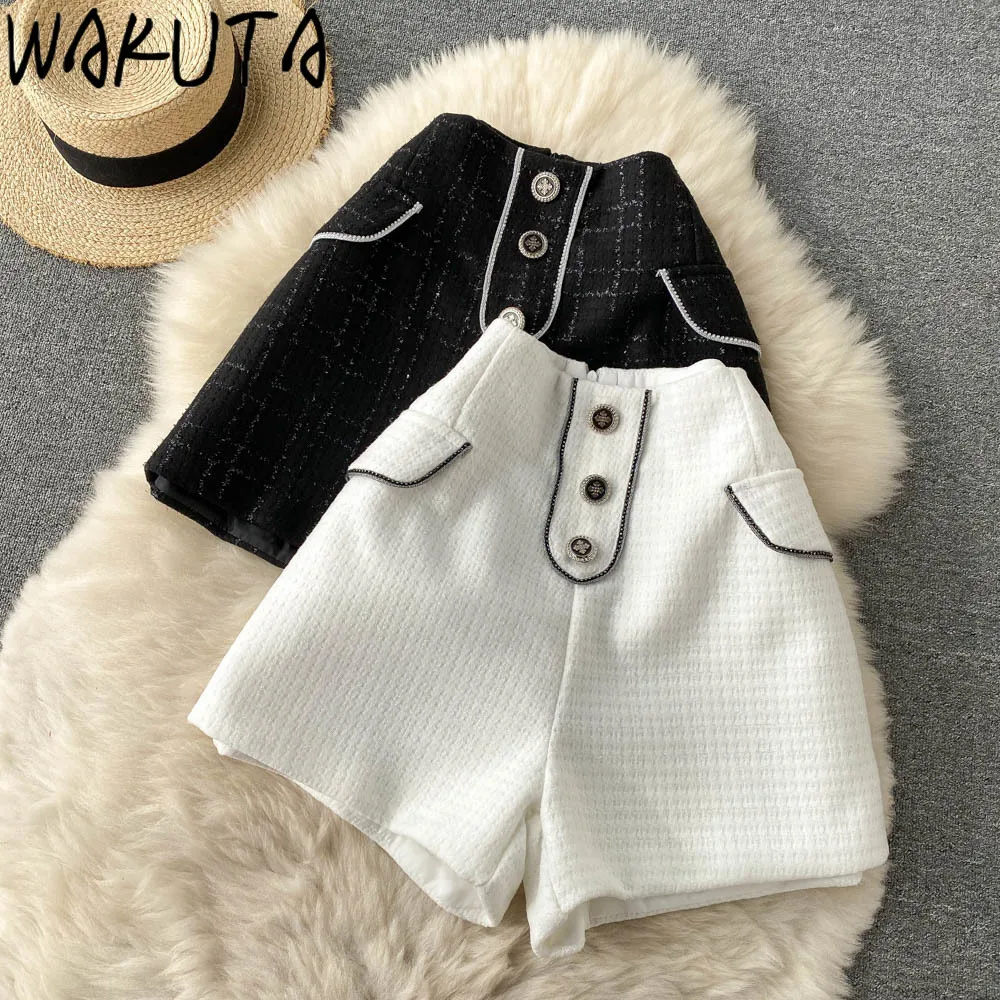 Женские шорты на пуговицах с завышенной талией и широкими штанинами | Женская