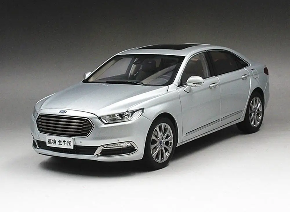 1/18 весы Ford Телец 2015 Серебряный литья под давлением модели автомобиля игрушки