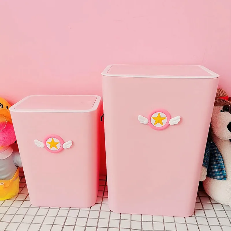 

Мультяшный контейнер для карт розовая пластиковая мусорная корзина Сакура с крышкой для кухни дома Милая большая пепельница ведро креатив...