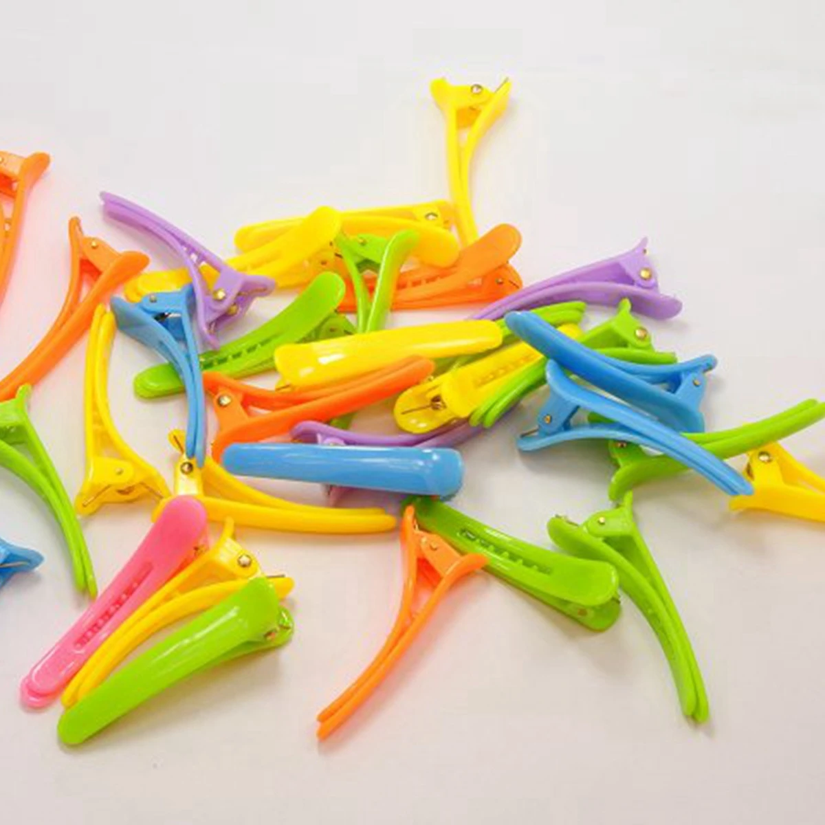 

50 Mixed Bubblegum Color Plastic Prong Alligator Hair Clips Bows 45mm Hair Acces