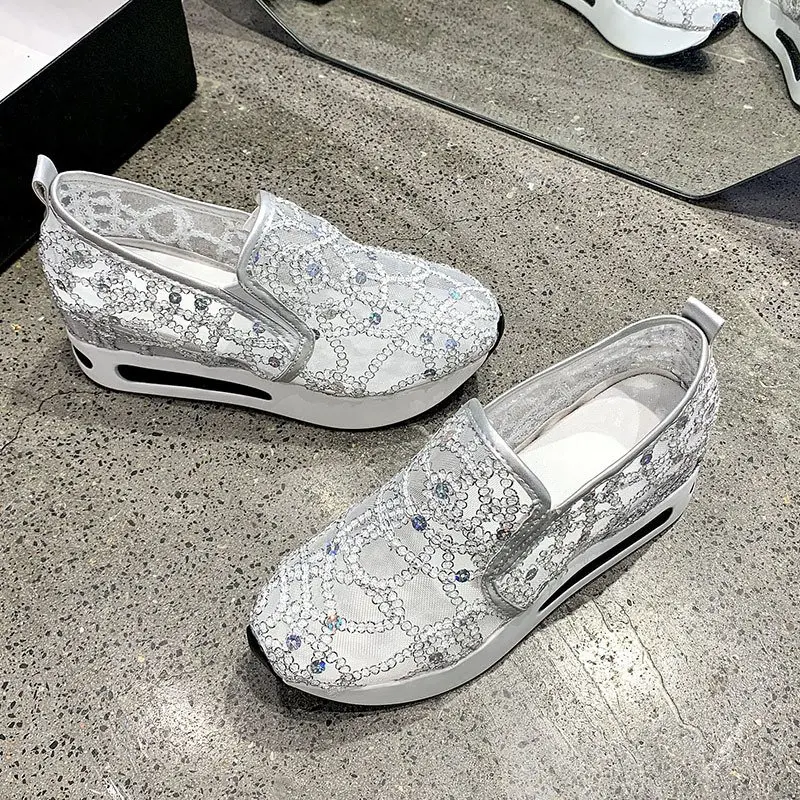 Сандалии женские на платформе сетчатые туфли без застежки выразительные