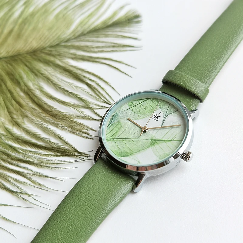 Часы Shengke женские наручные с зеленым циферблатом креативные кварцевые японским