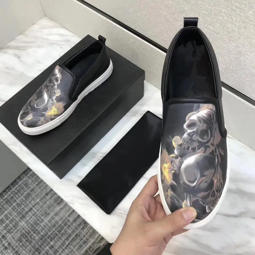 Мокасины мужские без застежки дизайнерские лоферы плоская подошва с черепом