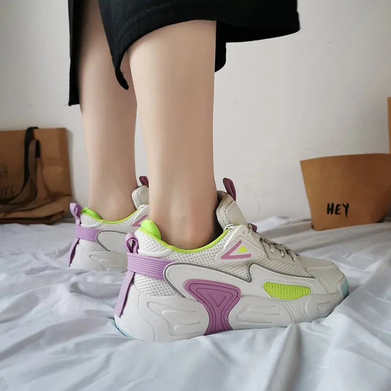 Модные Розовые массивные кроссовки Женская удобная обувь на платформе