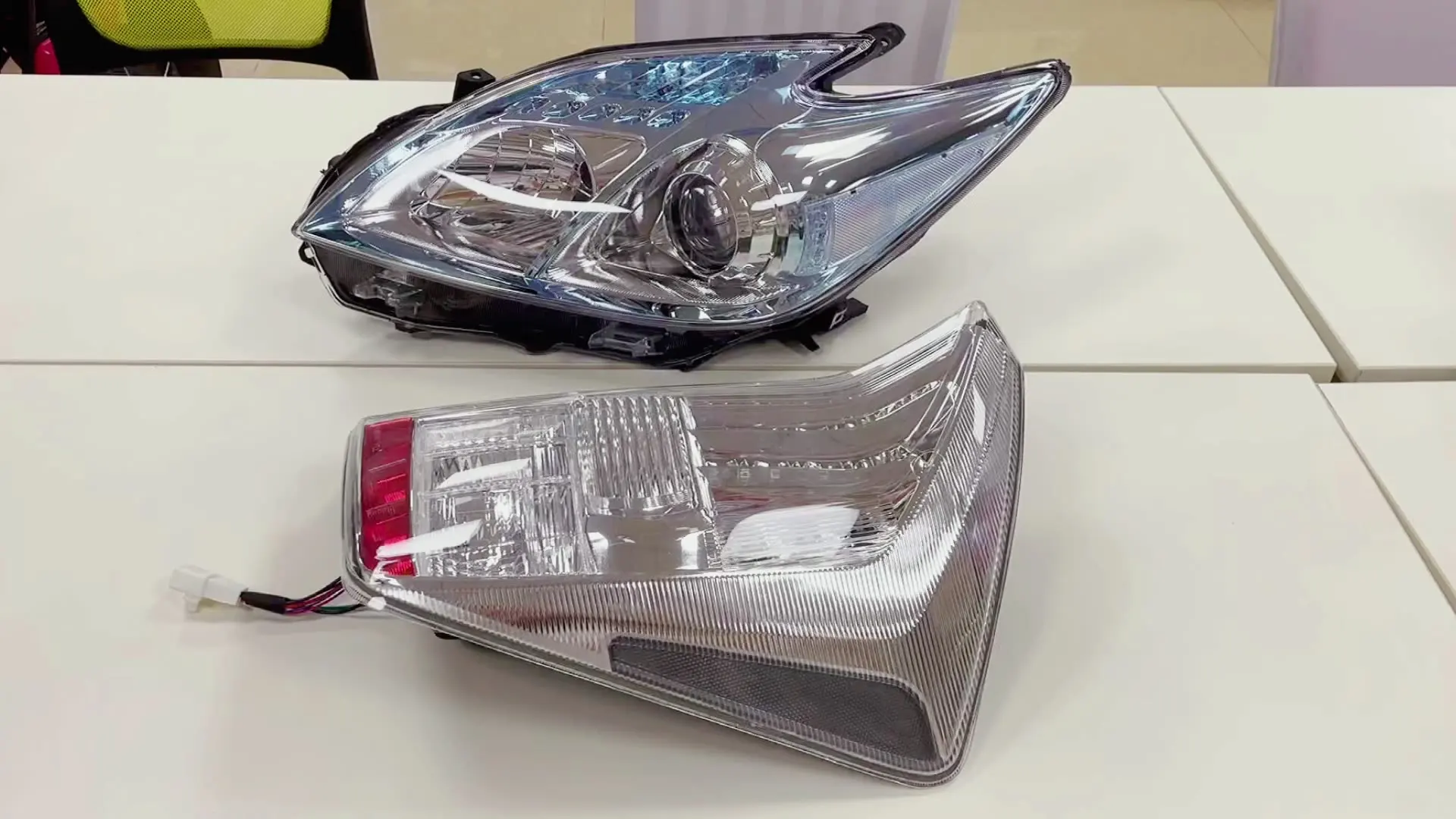 

ADS Auto Head Lamps 81170-47231 for Toyota Prius ZVW30