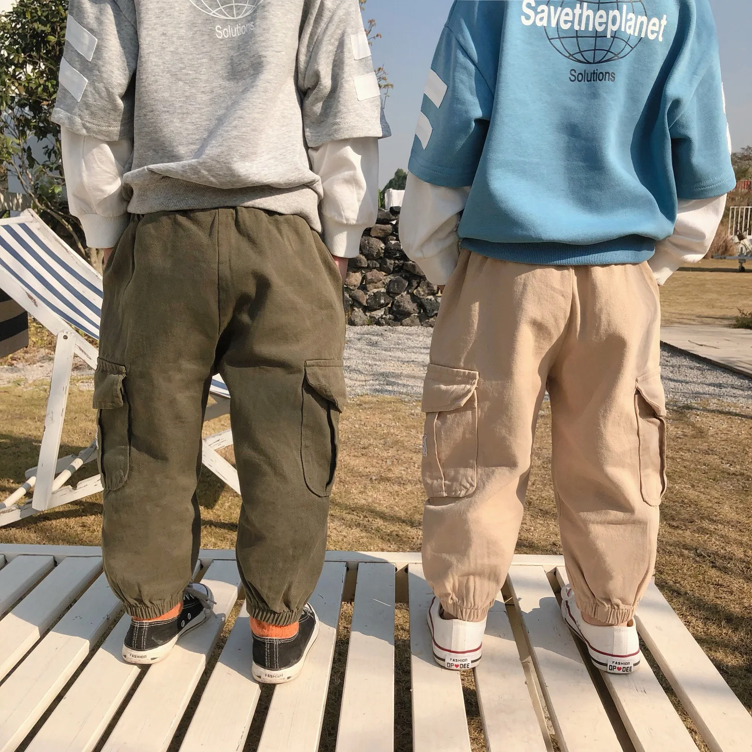 Весенне осенние детские модные брюки карго с боковыми карманами 3 вида цветов для