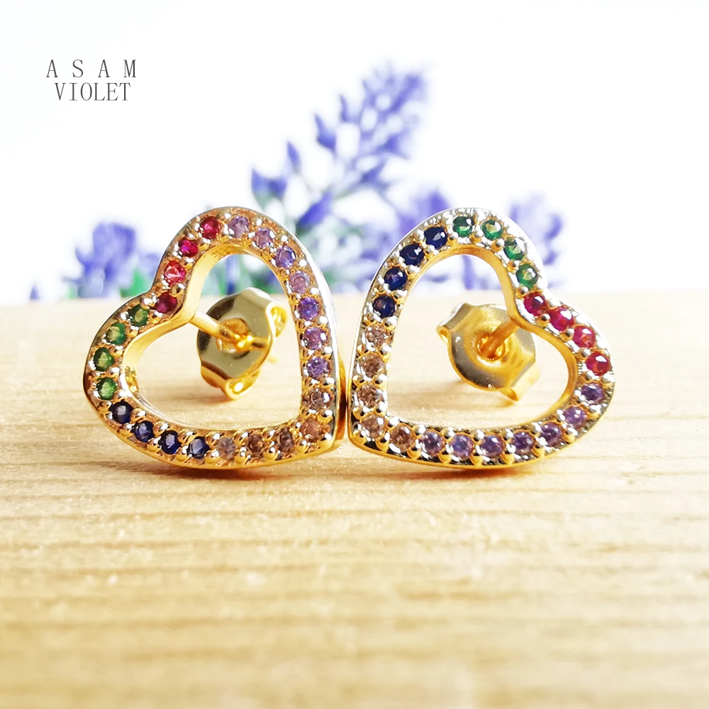 Серьги-гвоздики женские в форме сердца золотистого цвета с цирконием медные