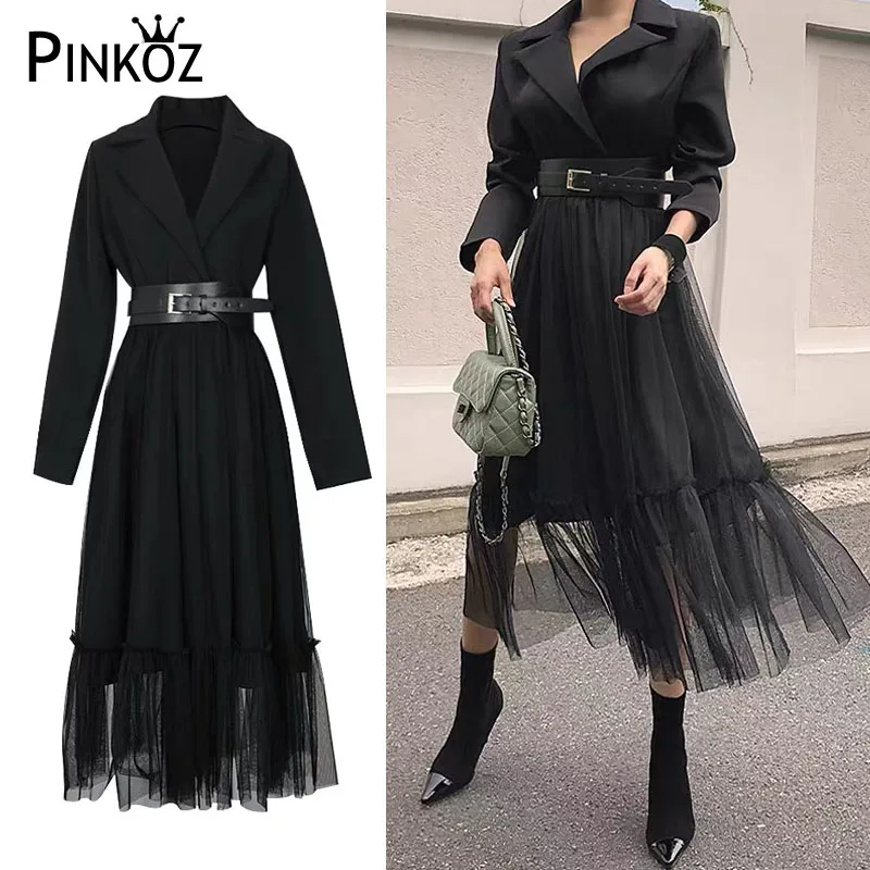 Розовое осеннее платье-блейзер средней длины для женщин с чёрным патчворком, сетчатыми вставками, воротником без застёжки, элегантными длинными рукавами и тонким поясом.