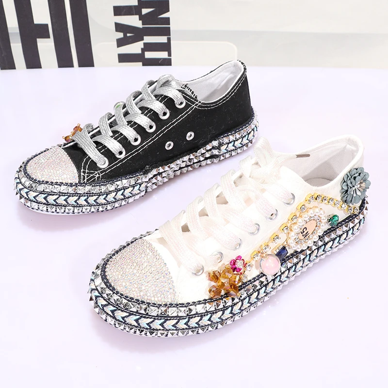 

Новинка, весенние женские кроссовки Стразы с цветами, парусиновая обувь для девочек, блестящие спортивные кроссовки, женские брендовые кро...