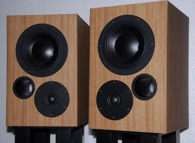 

6.5 inch D2.1 bookshelf speaker D6.8 Woofer Q1R Tweeter Power 50-200W 2 way 2 driver MDF Sensitivity 86dB Impedance 8 ohms
