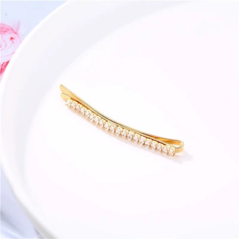 

2021 hot and fresh ladies fashion stereo duckbill hairpin