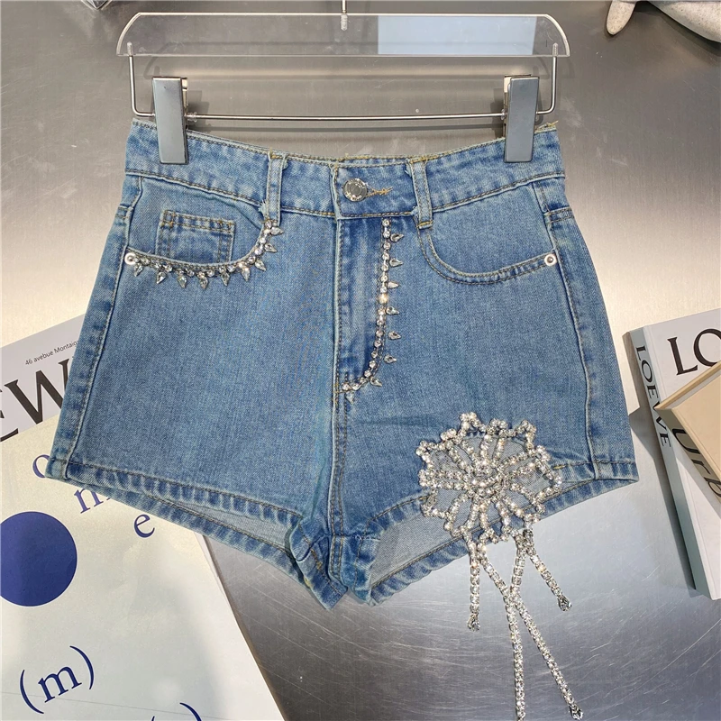 

2021 Summer Unique Rhinestone Beaing Hollow Out Shorts Women Ruffled High Waist Sexy Short Blue Denim Pants