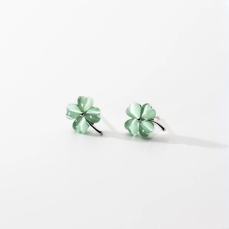 

Серьги-гвоздики женские из серебра 925 пробы с зеленым кристаллом