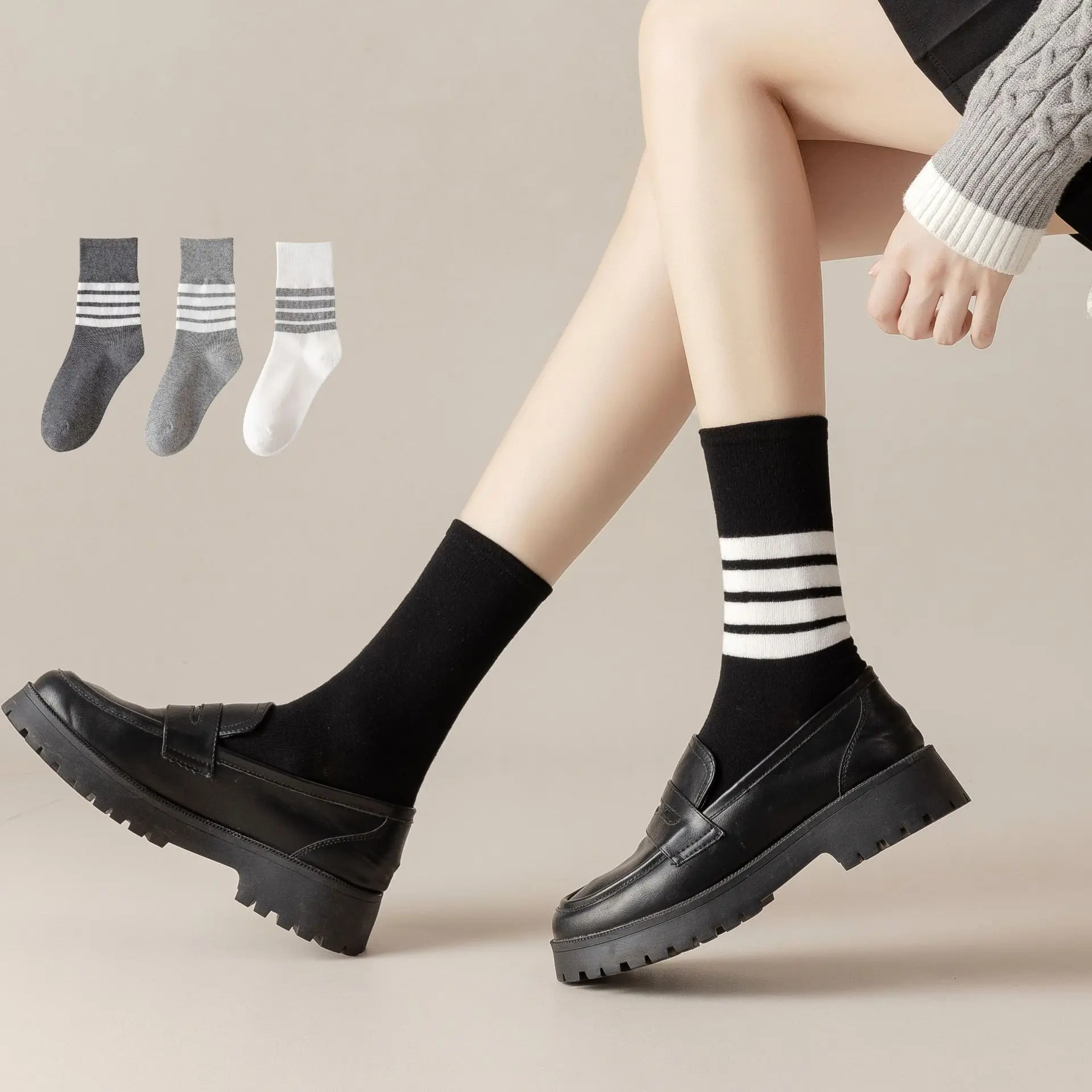 

Harajuku Socks Girls Solid Colors Needles Knitting Striped Cotton Streetwear Women White Black Grey Calcetines Cadeau Femme Sox