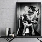 Скандинавская Сексуальная Девушка сидит в туалете фотообои черно-белая Картина на холсте Настенная картина для декора гостиной