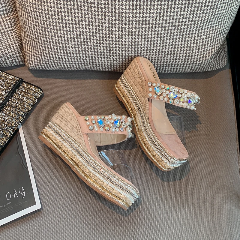 Жемчужные ремешки комнатные туфли на высоких каблуках Модные женские танкетке
