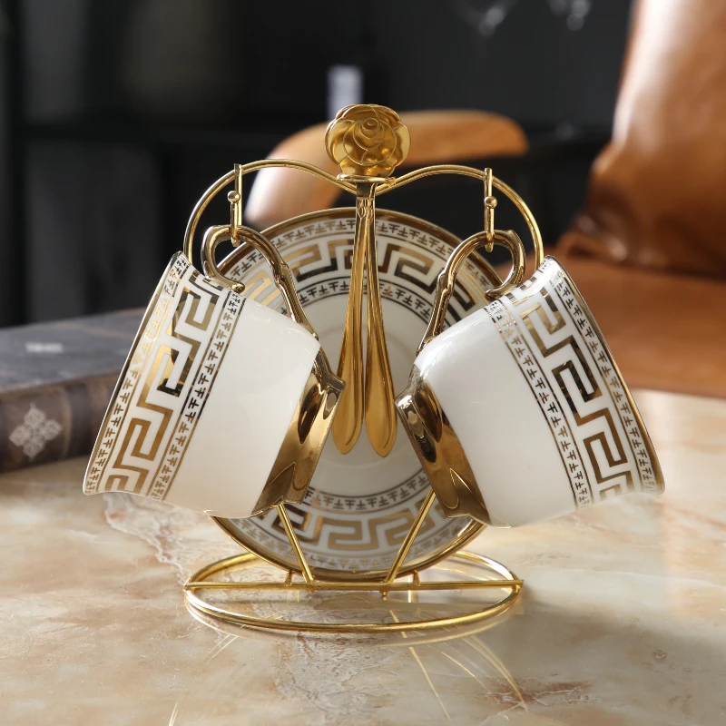 Креативная керамическая кофейная чашка и блюдце Набор кружек чайная европейская