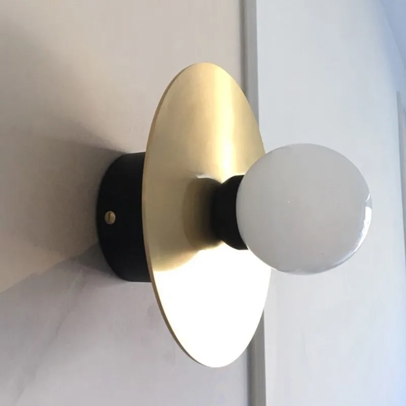 Высокий и простой в скандинавском стиле декоративный светильник светодиодный из