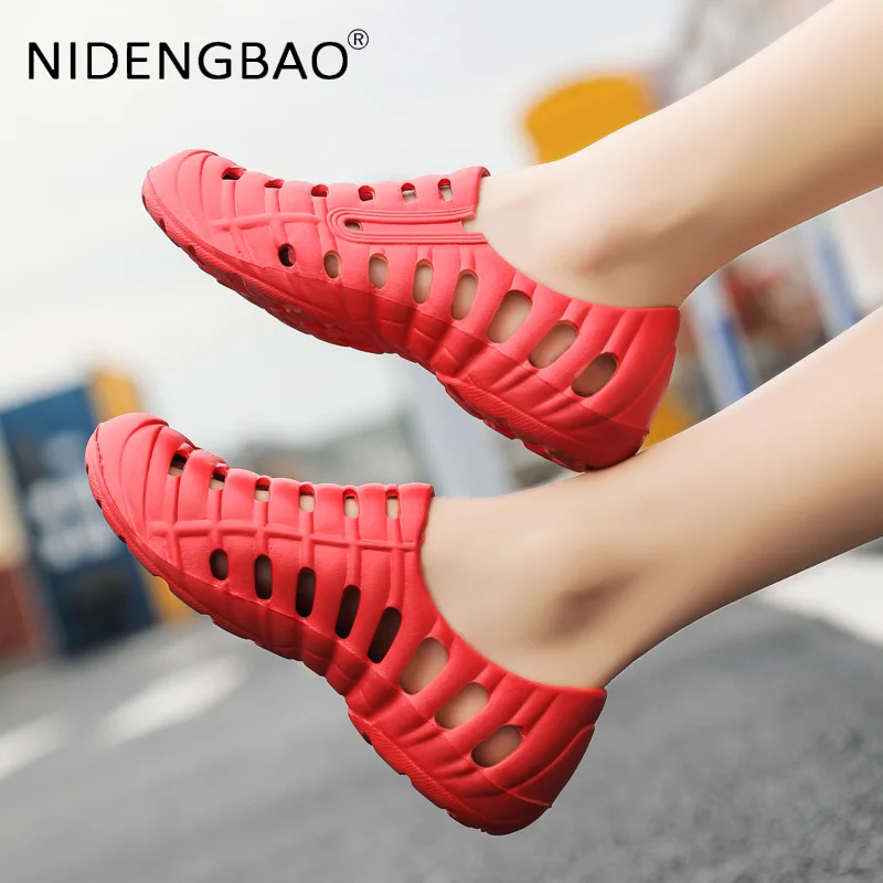 Women Beach Sandals Men Water Shoes Quick Dry Soft Lightweight Summer Hollow Gardener Footwear River Sea Pool Swimming Shoes