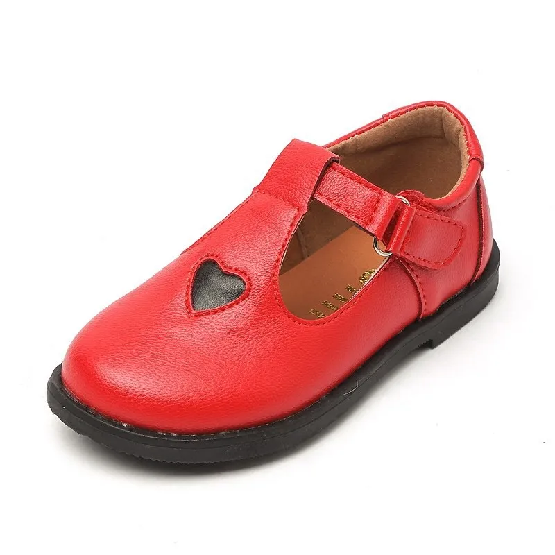 Повседневная обувь принцессы Обувь из искусственной кожи с сердечками и пряжкой