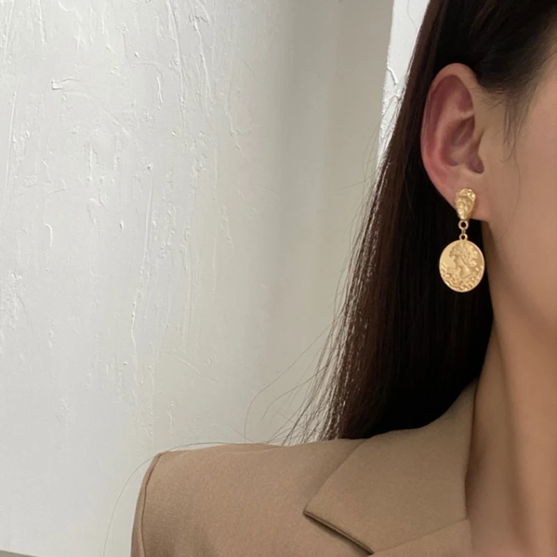

S925 needle Popular Jewelry Asymmetry Earrings Hot Selling High Quality Matte Golden Plating Metal Drop Earrings For Womans Gift