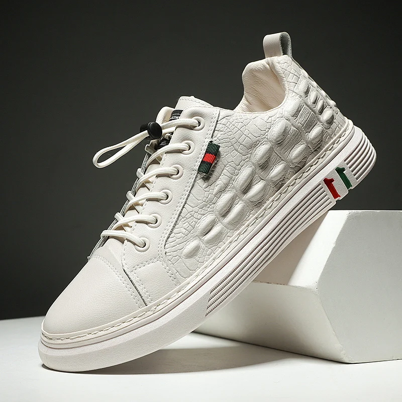 

2020 New Men Casual Shoes Leather Men Shoes Flat Shoes cheap Men's Sneakers Men Dress Shoes Soft Comfortable Men's Sports Shoes